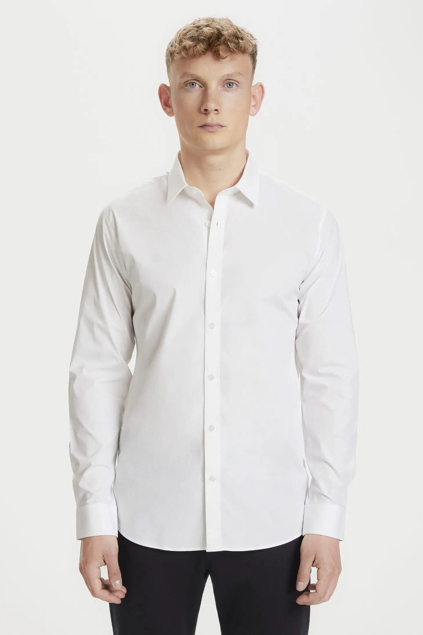Рубашка приталенная мужская