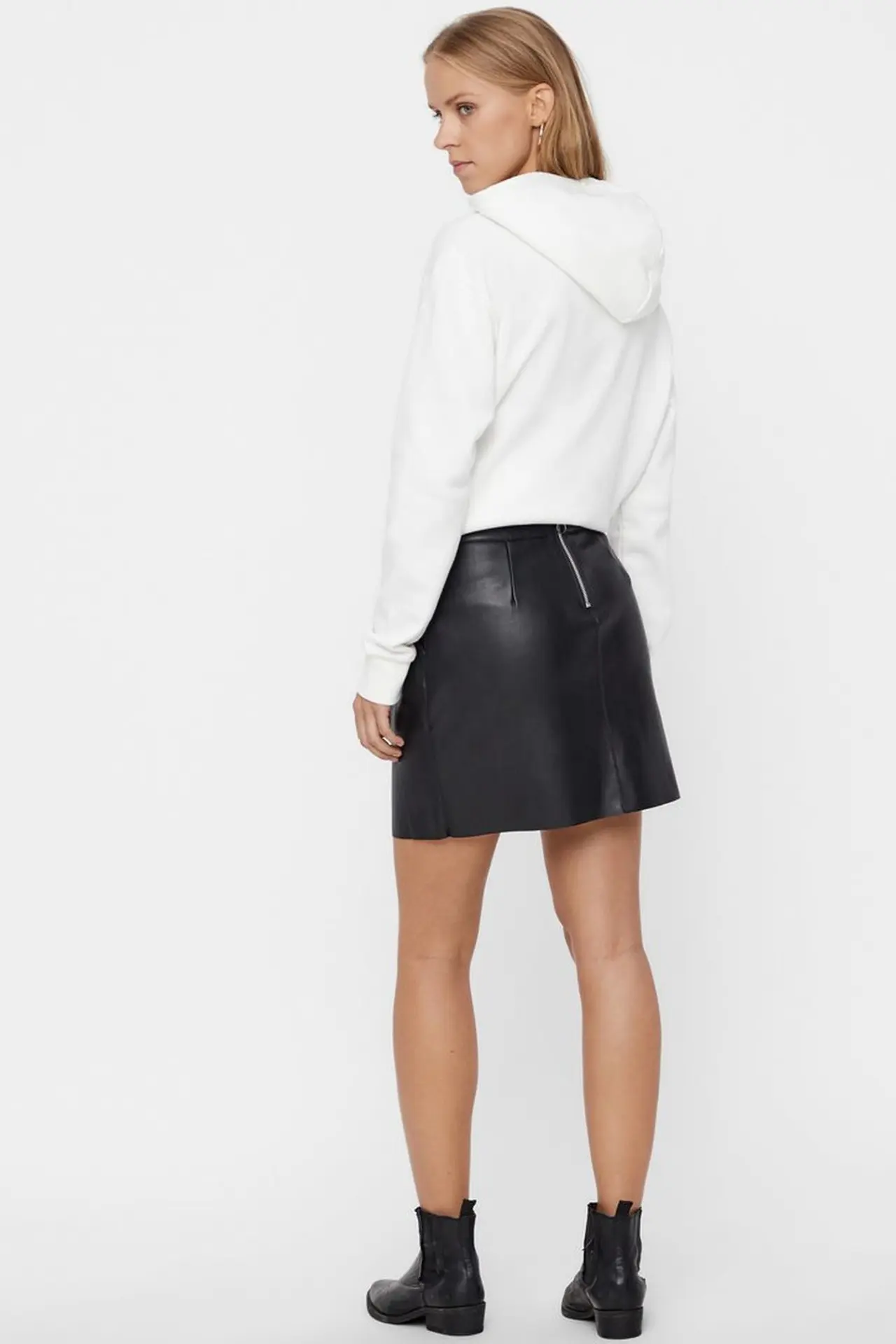 Юбка кожаная женская