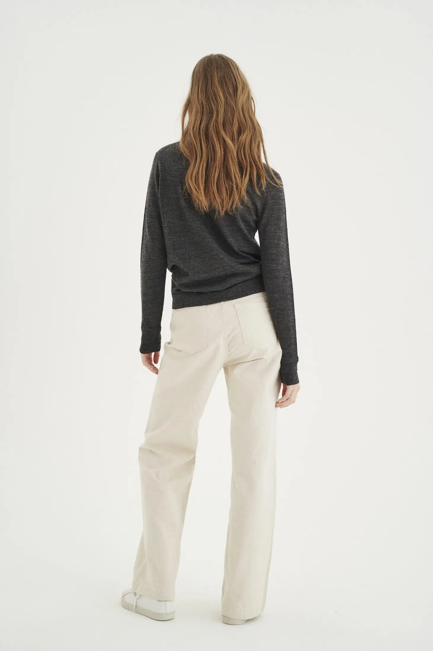 Свитер женский