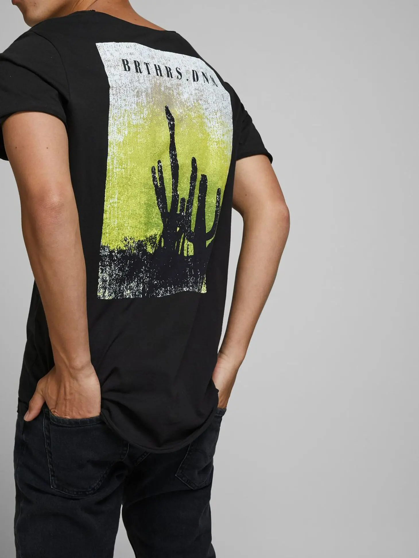 Футболка с принтом мужская