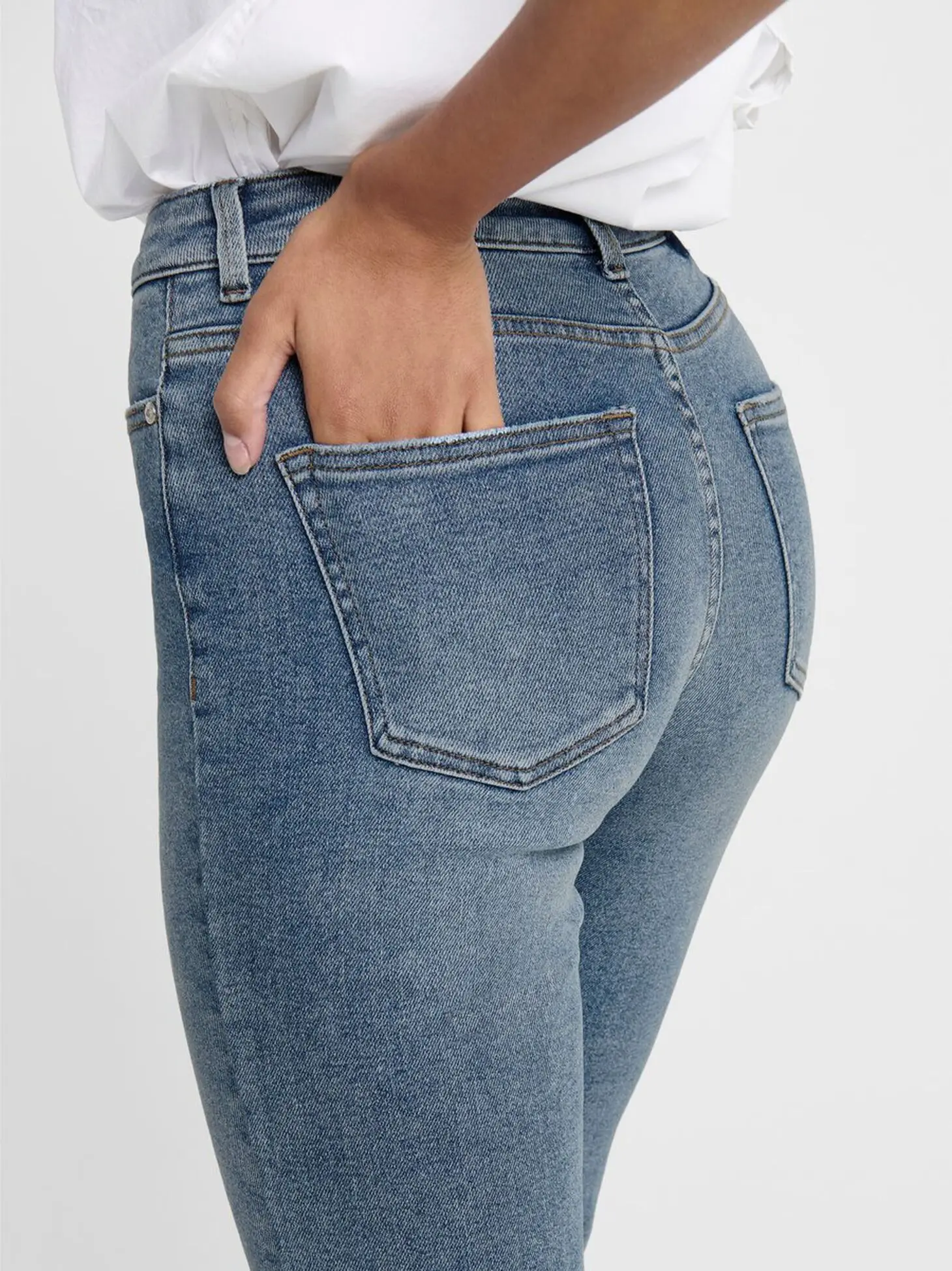 Джинсы Straight Fit женские