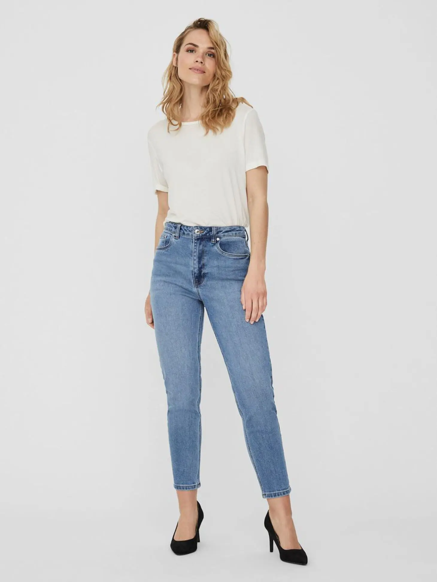 Джинсы mom fit женские