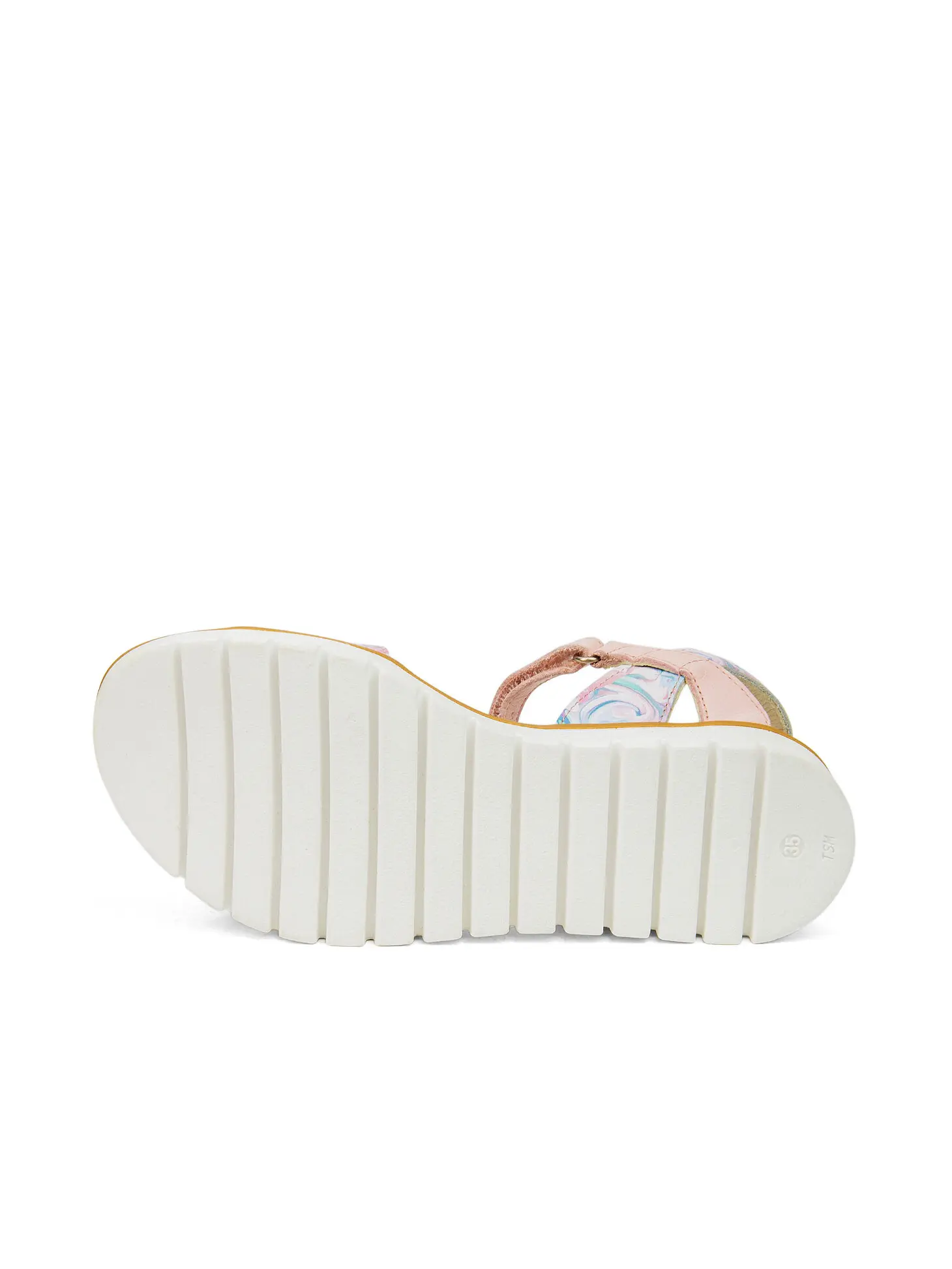 Сандалии на девочек