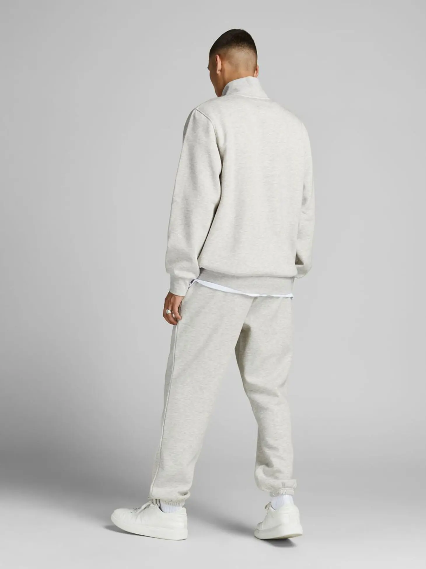 Брюки джоггеры мужские