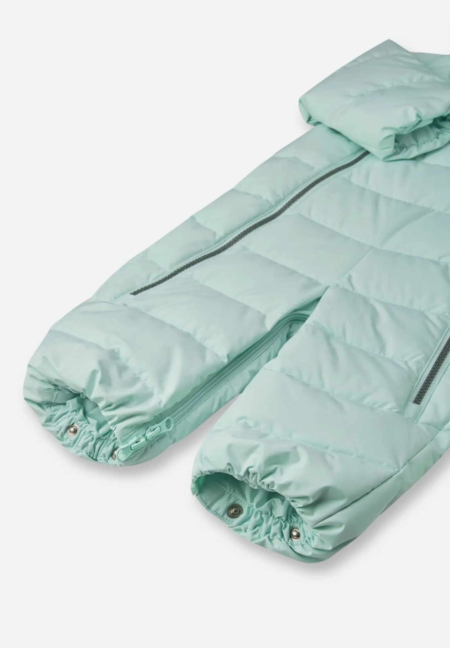 Пуховой комбинезон для мальчиков