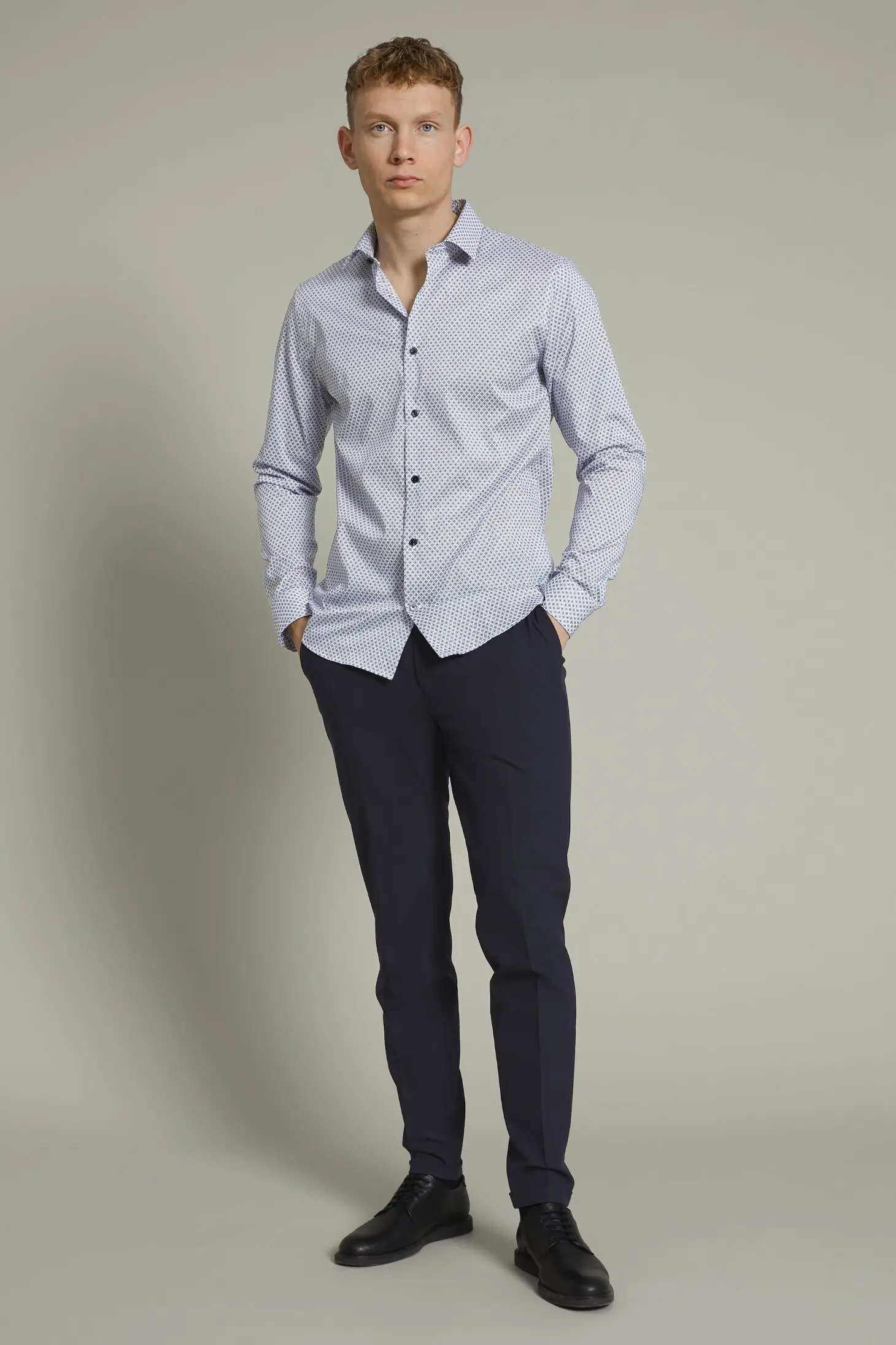 Рубашка приталенная мужская