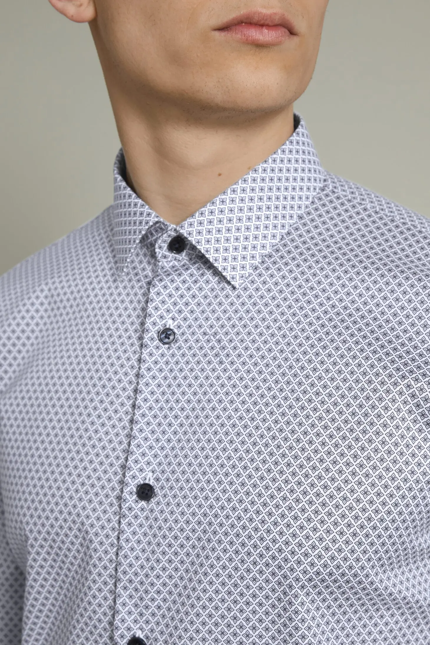 Рубашка приталенная мужская