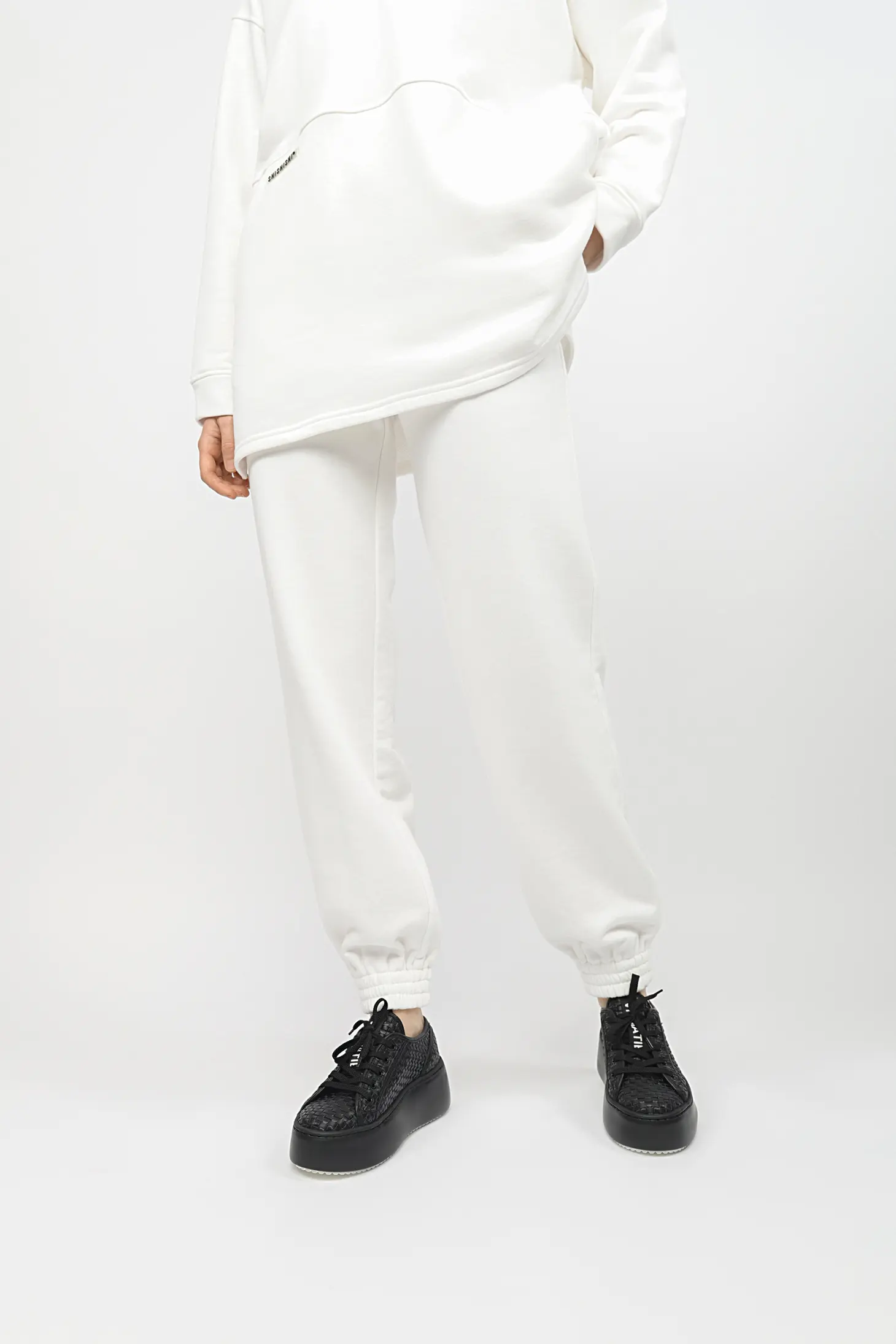 Брюки джоггеры женские