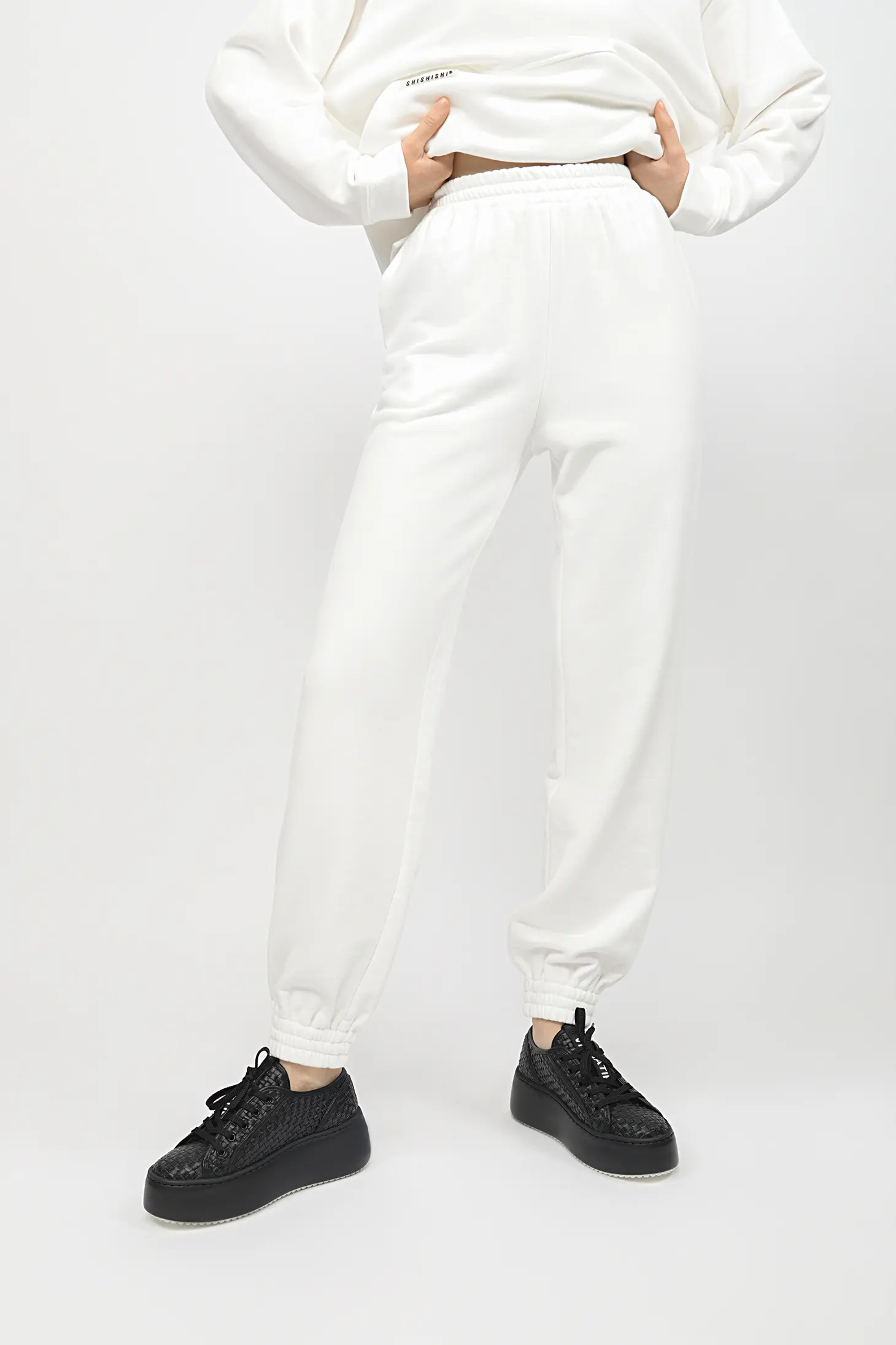 Брюки джоггеры женские