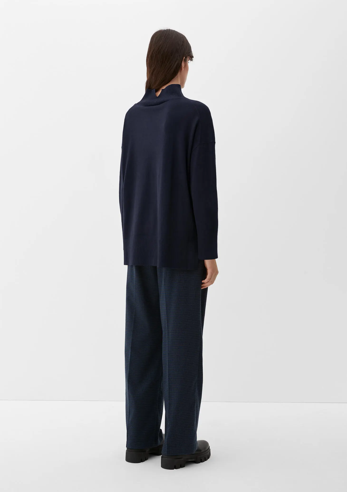 Свитер женский