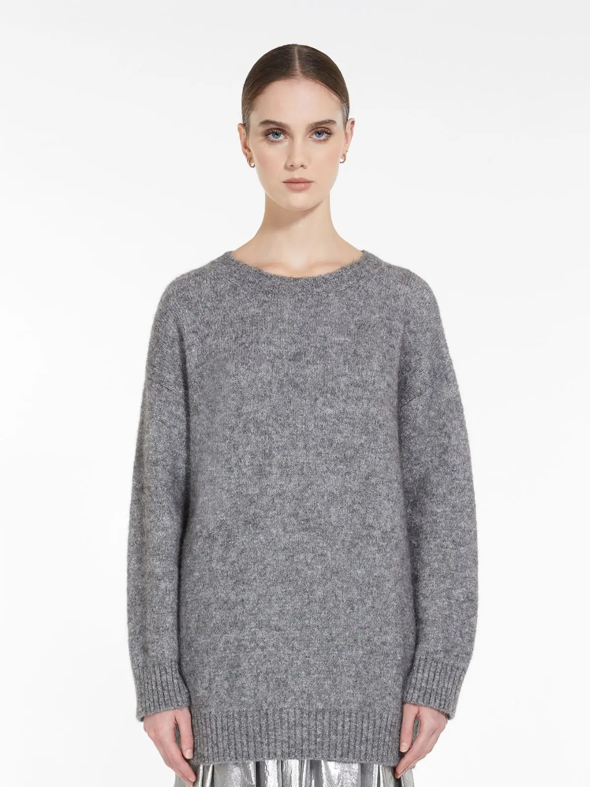 Свитер женский