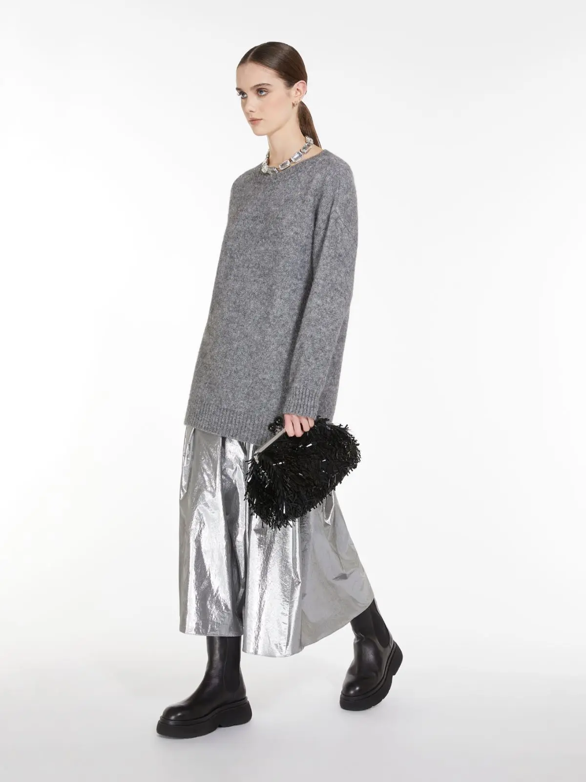 Свитер женский