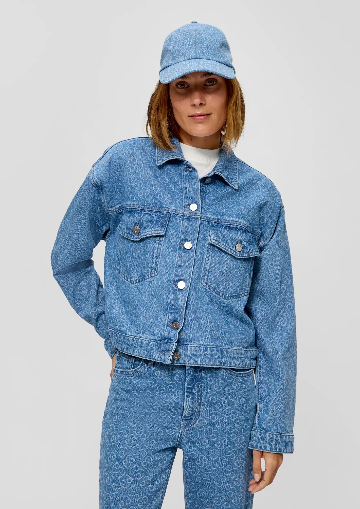 Куртка джинсовая женская