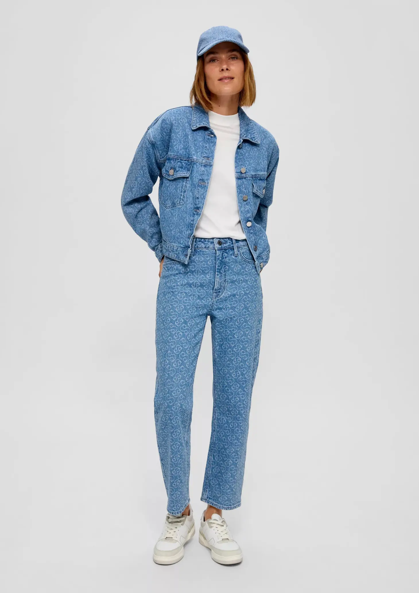 Куртка джинсовая женская