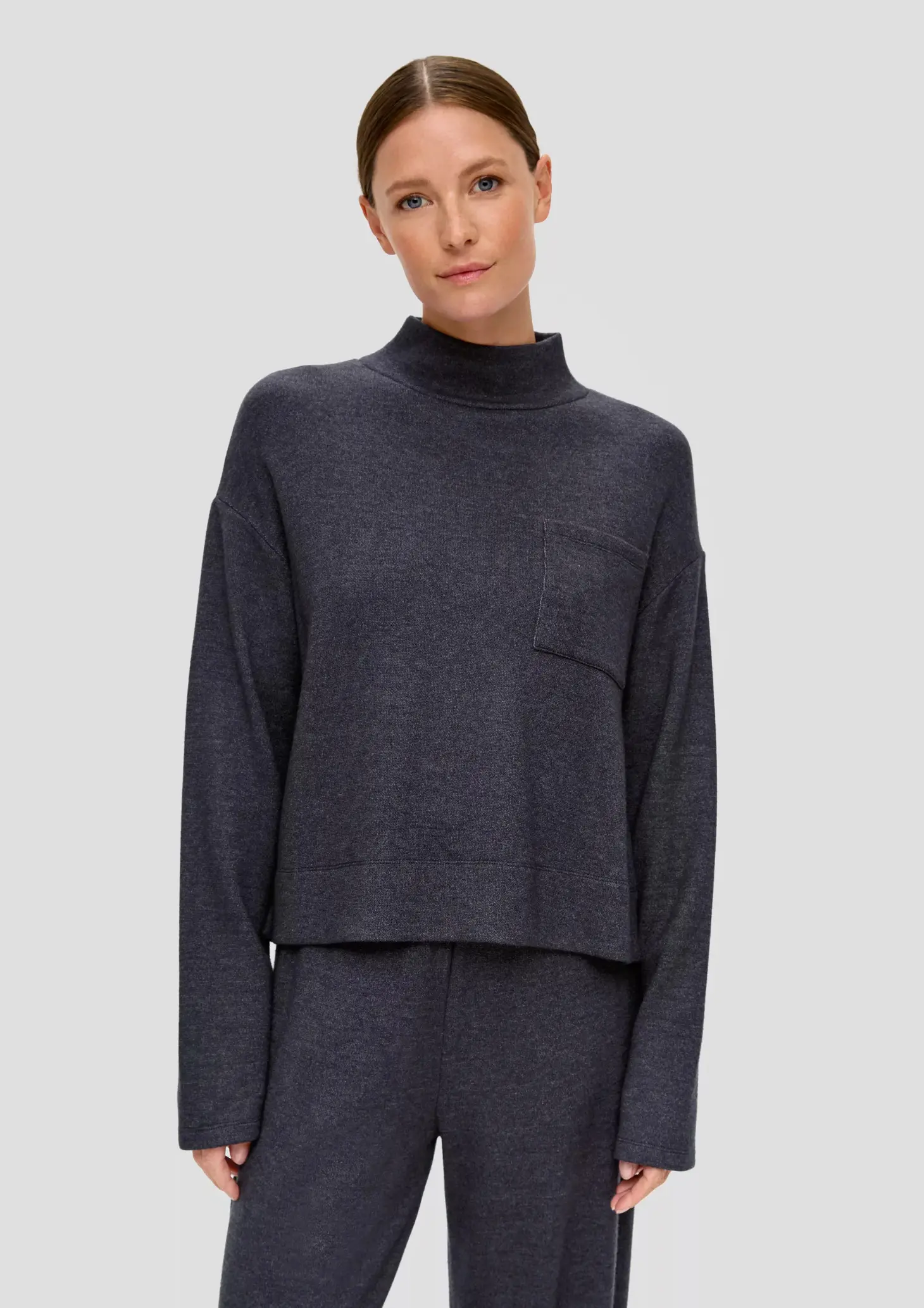 Свитер женский