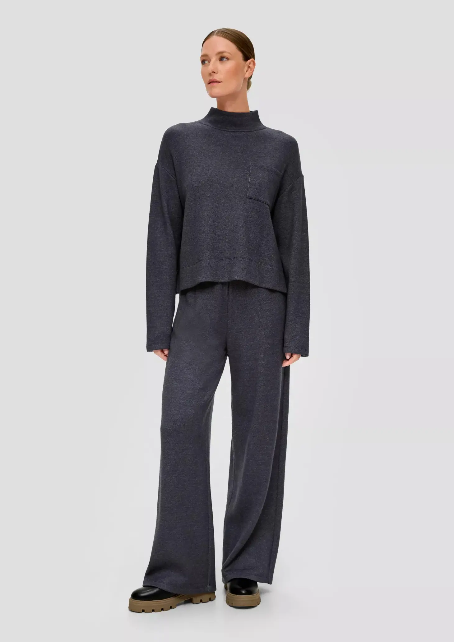 Свитер женский