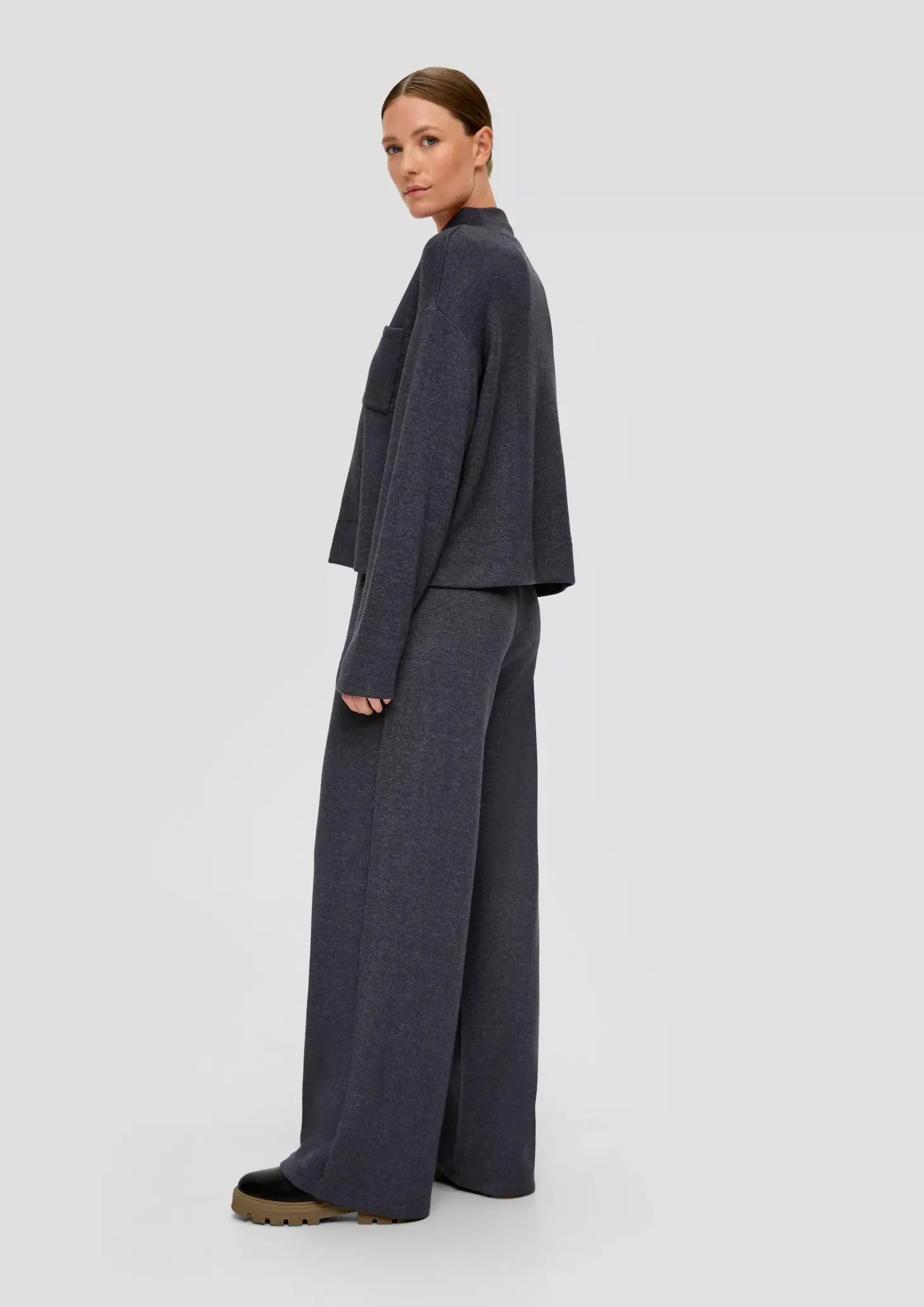 Свитер женский