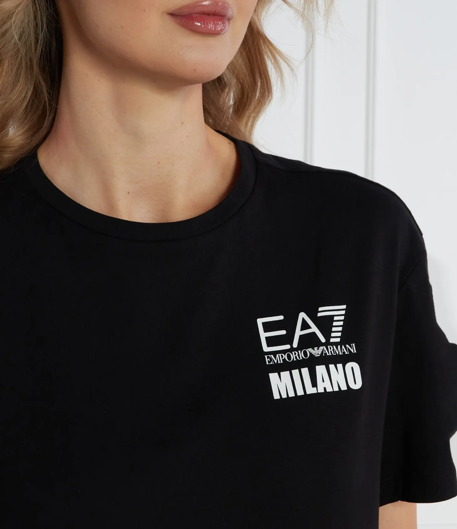 Футболка женская