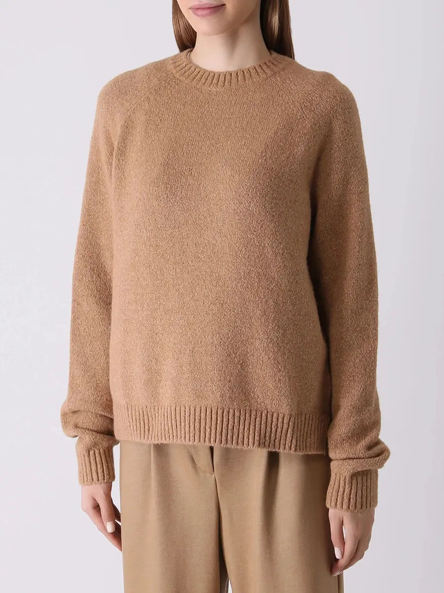 Свитер женский