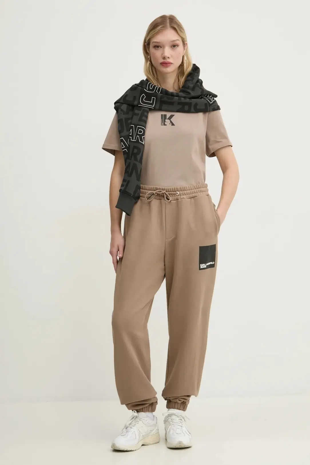 Брюки джоггеры женские