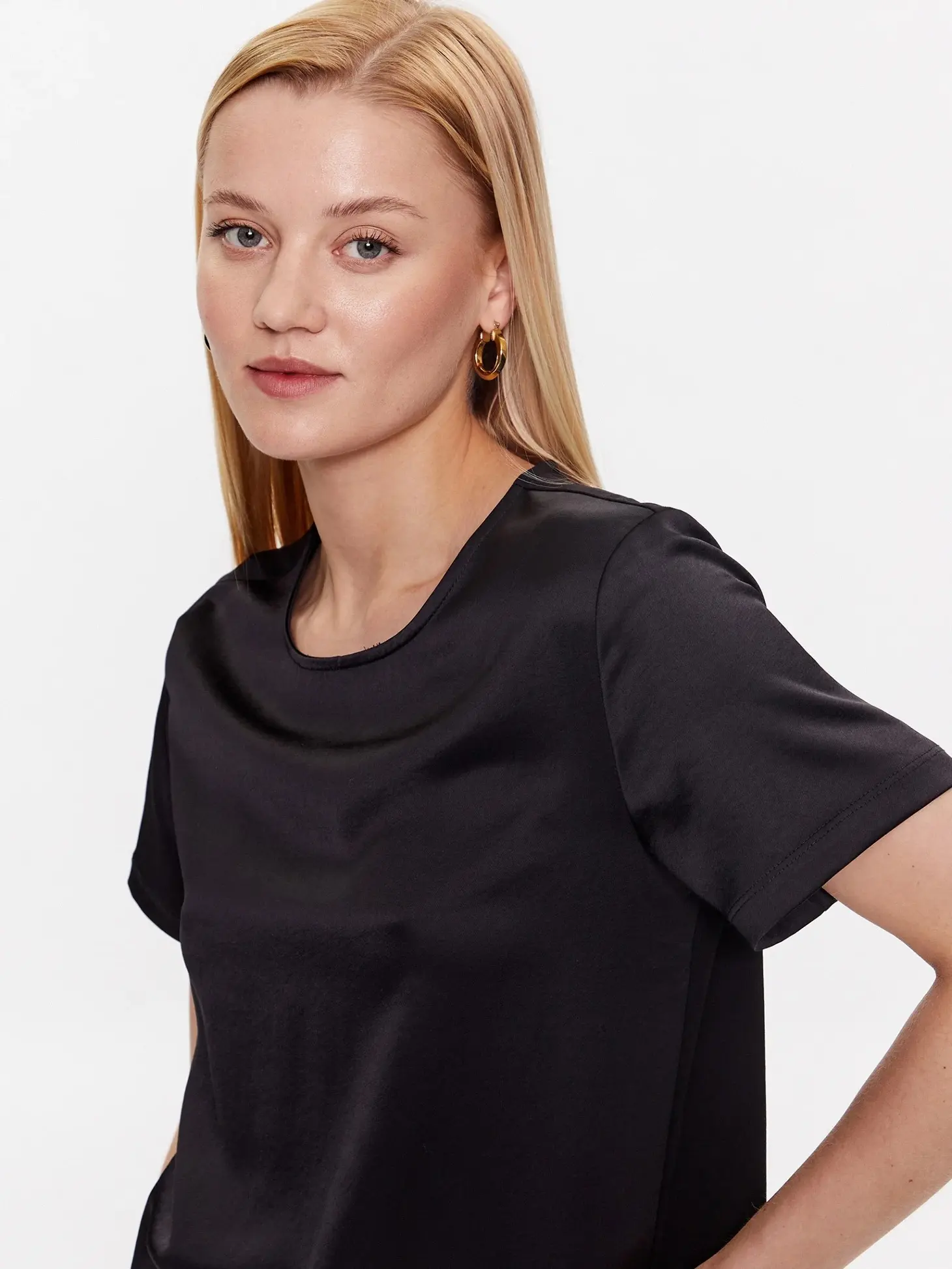 Футболка женская