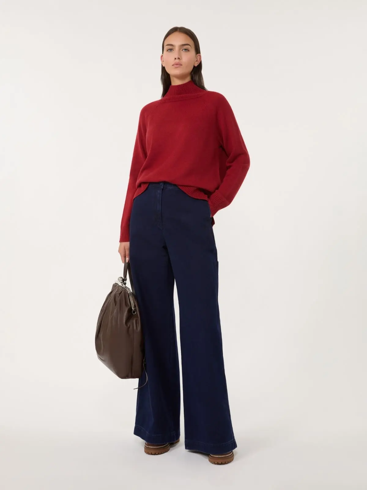 Свитер женский