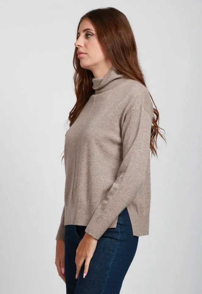 Свитер женский