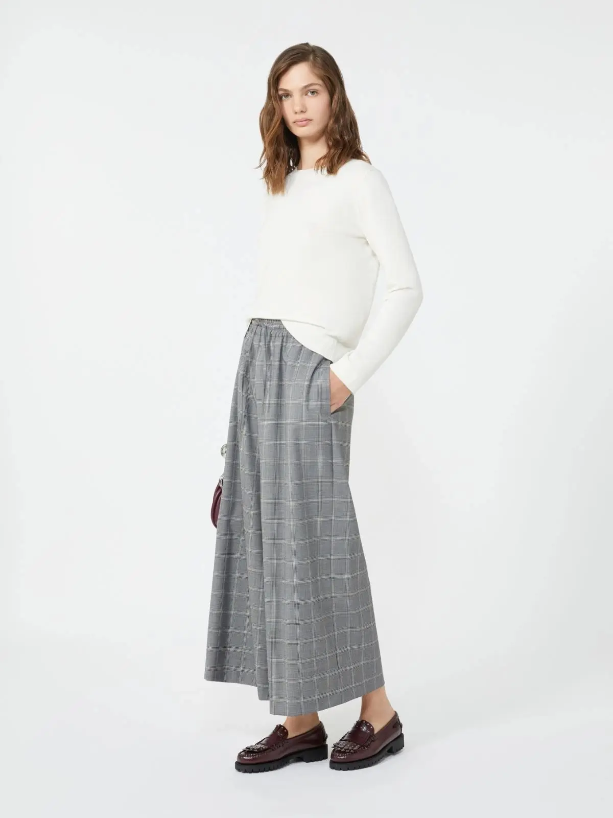 Свитер женский