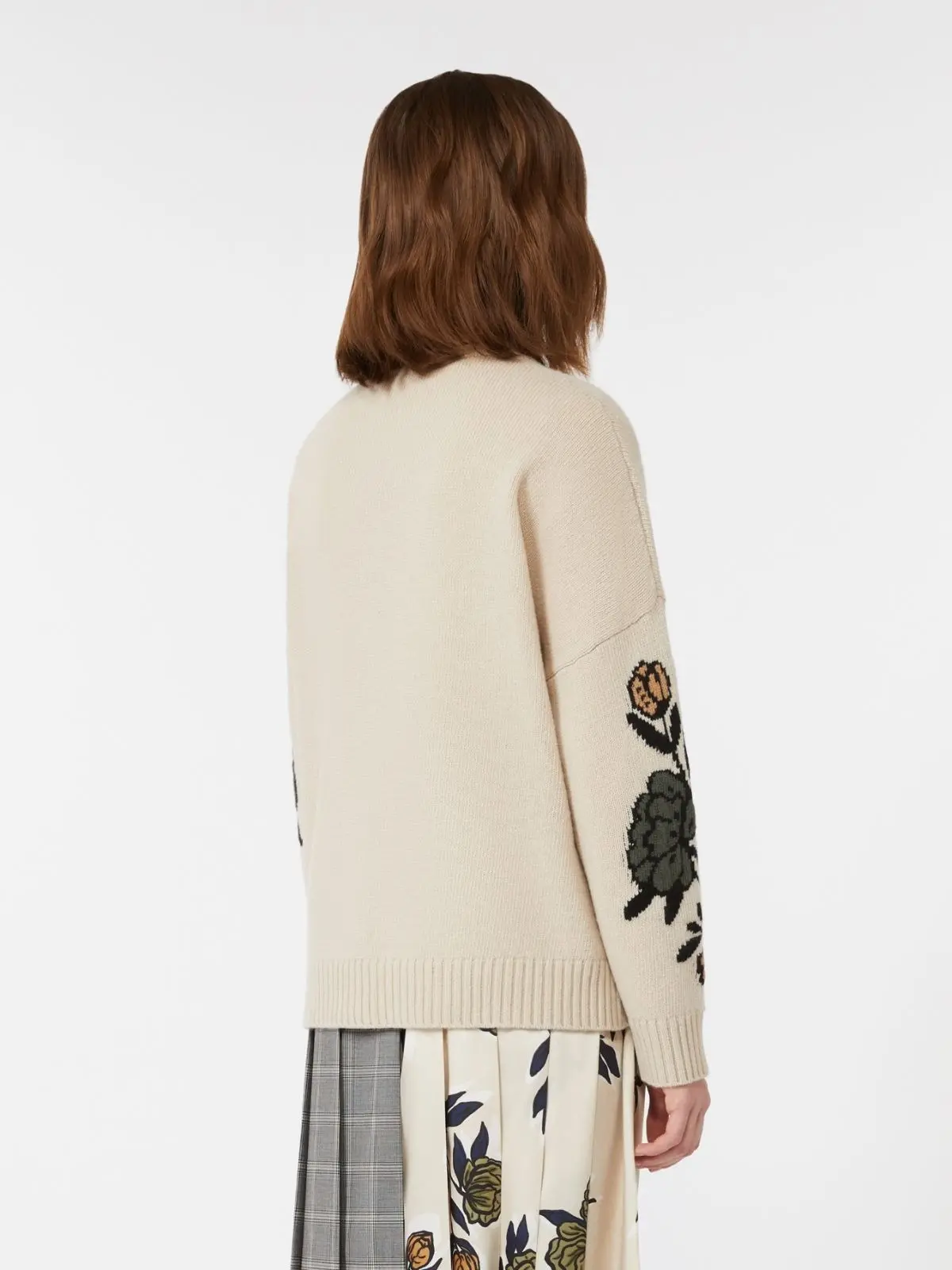 Свитер женский