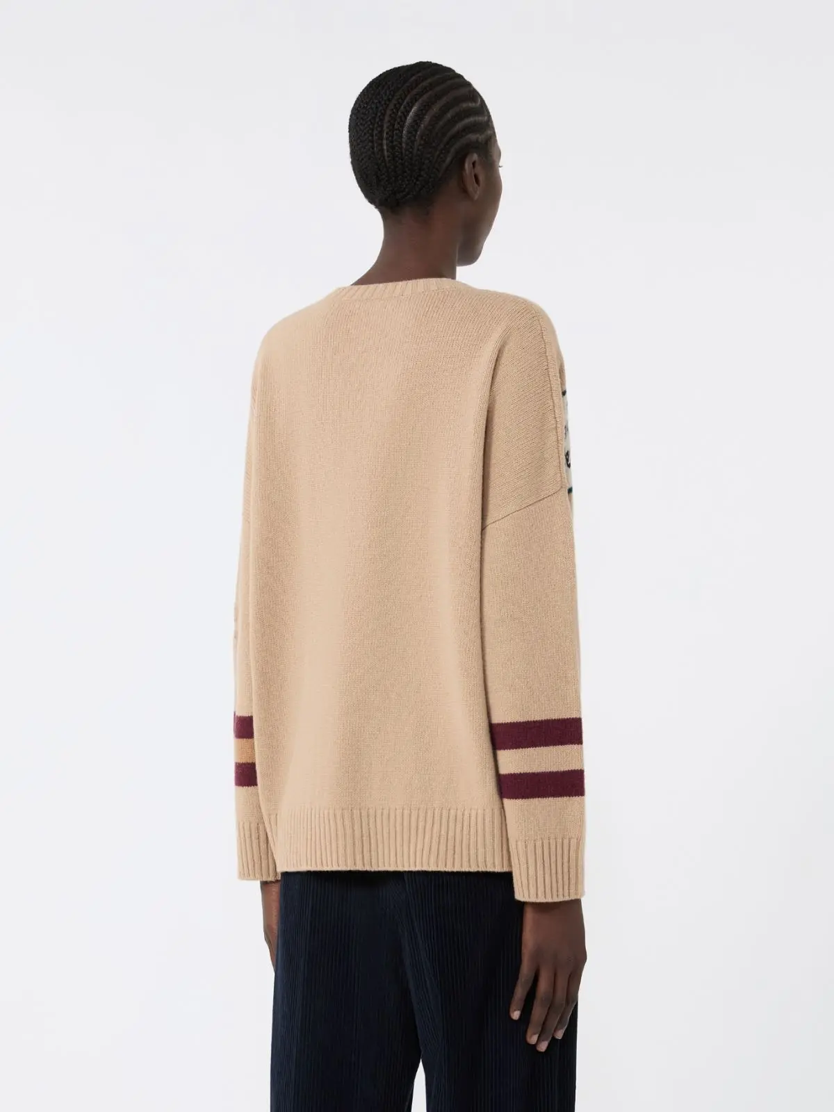 Свитер женский