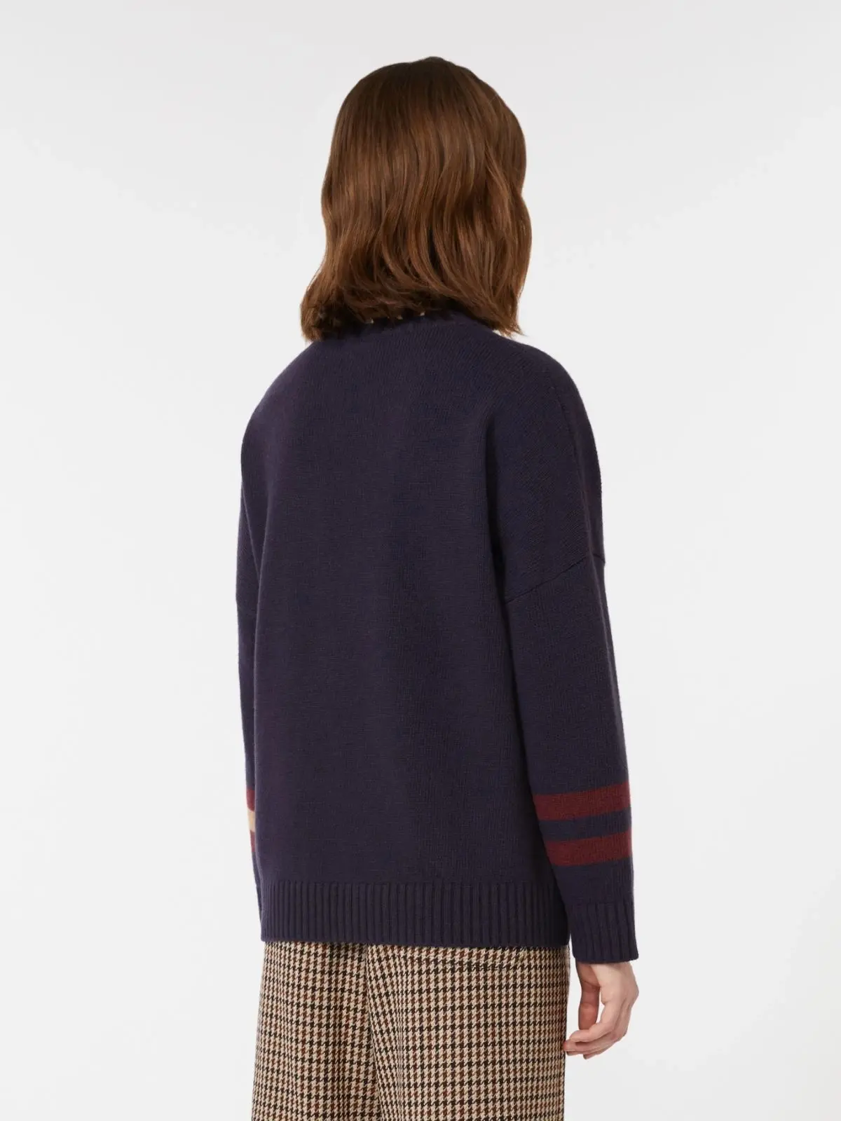 Свитер женский