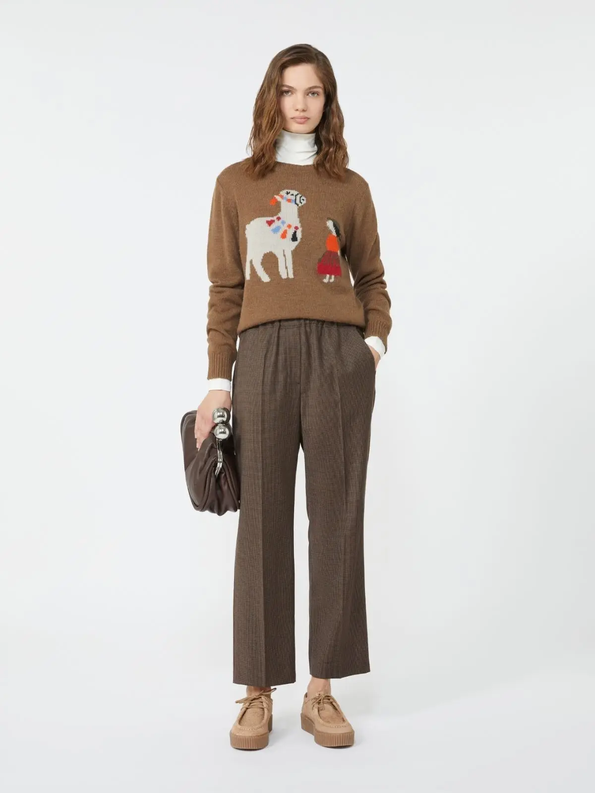 Свитер женский