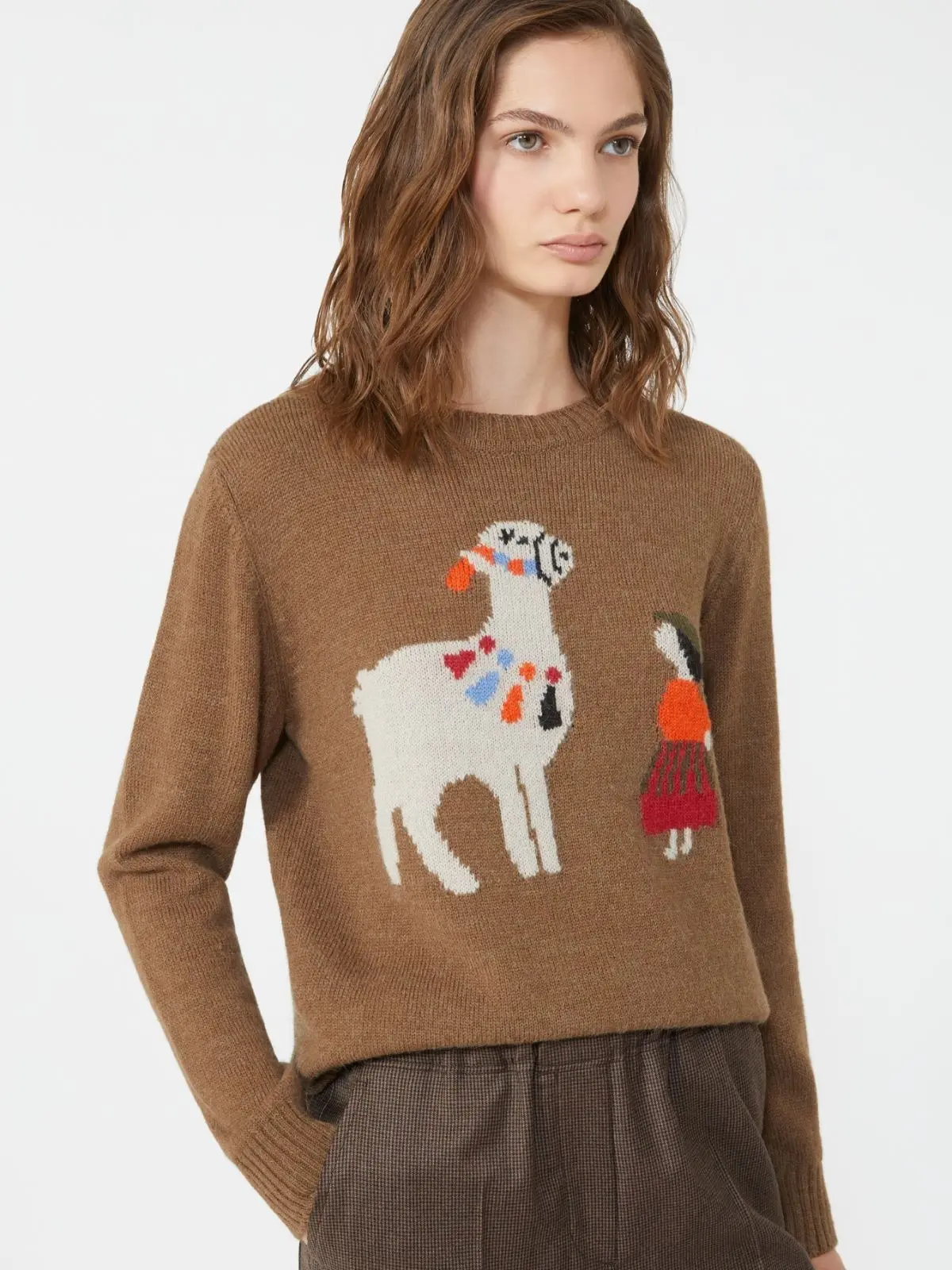 Свитер женский