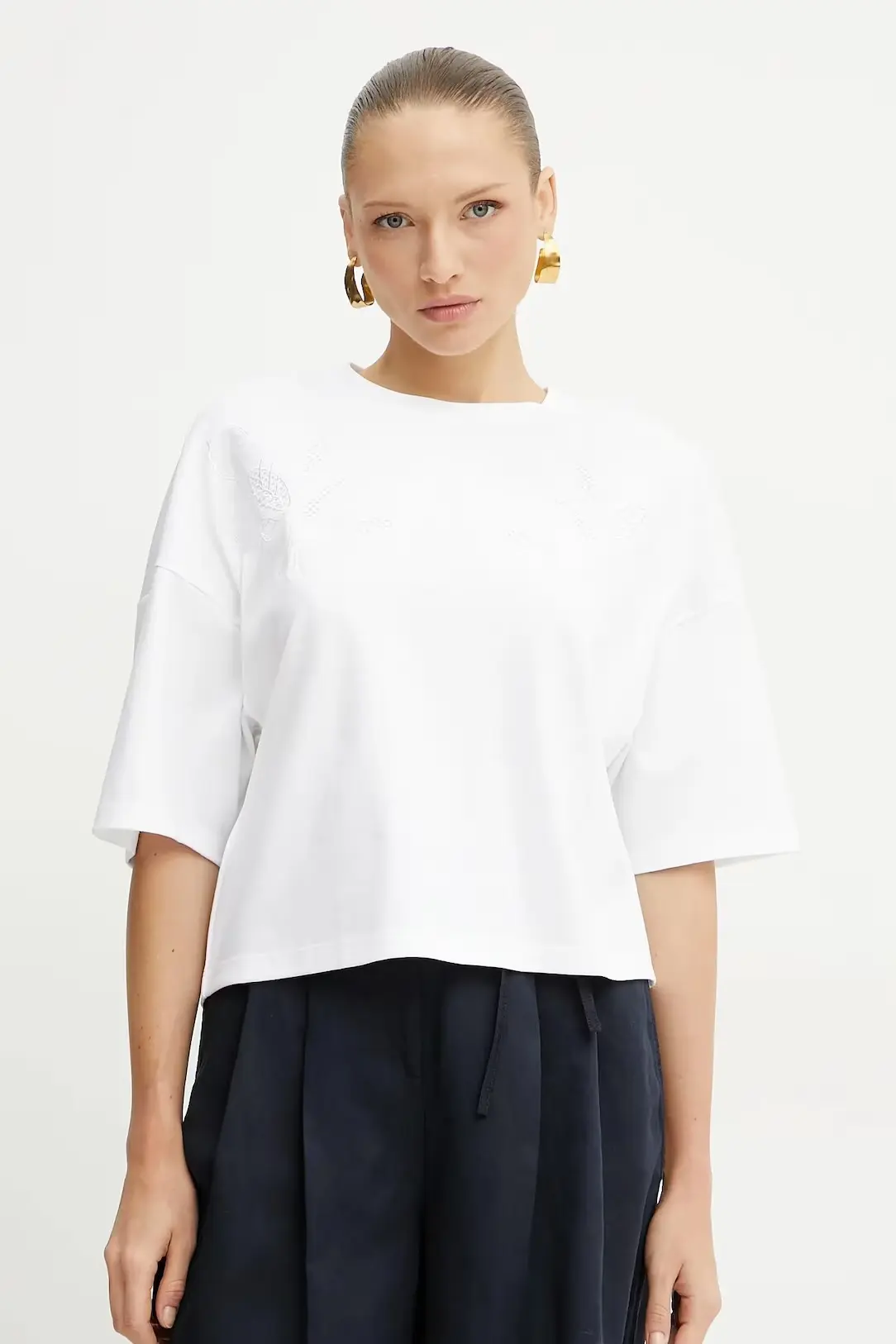 Футболка женская