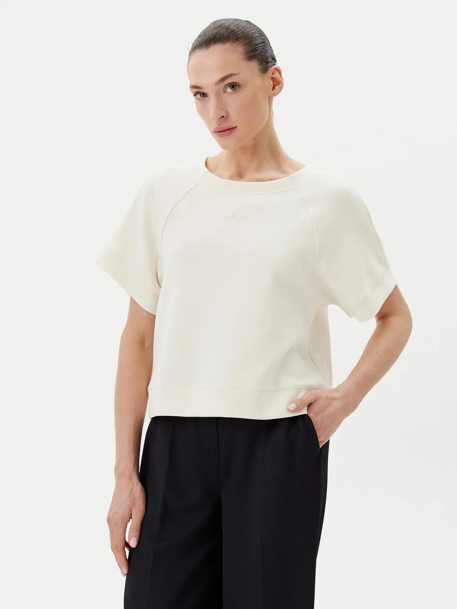 Футболка женская