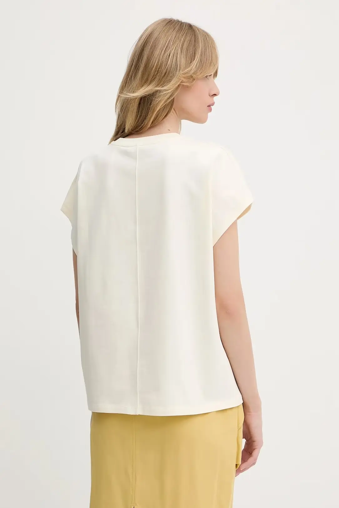 Футболка женская