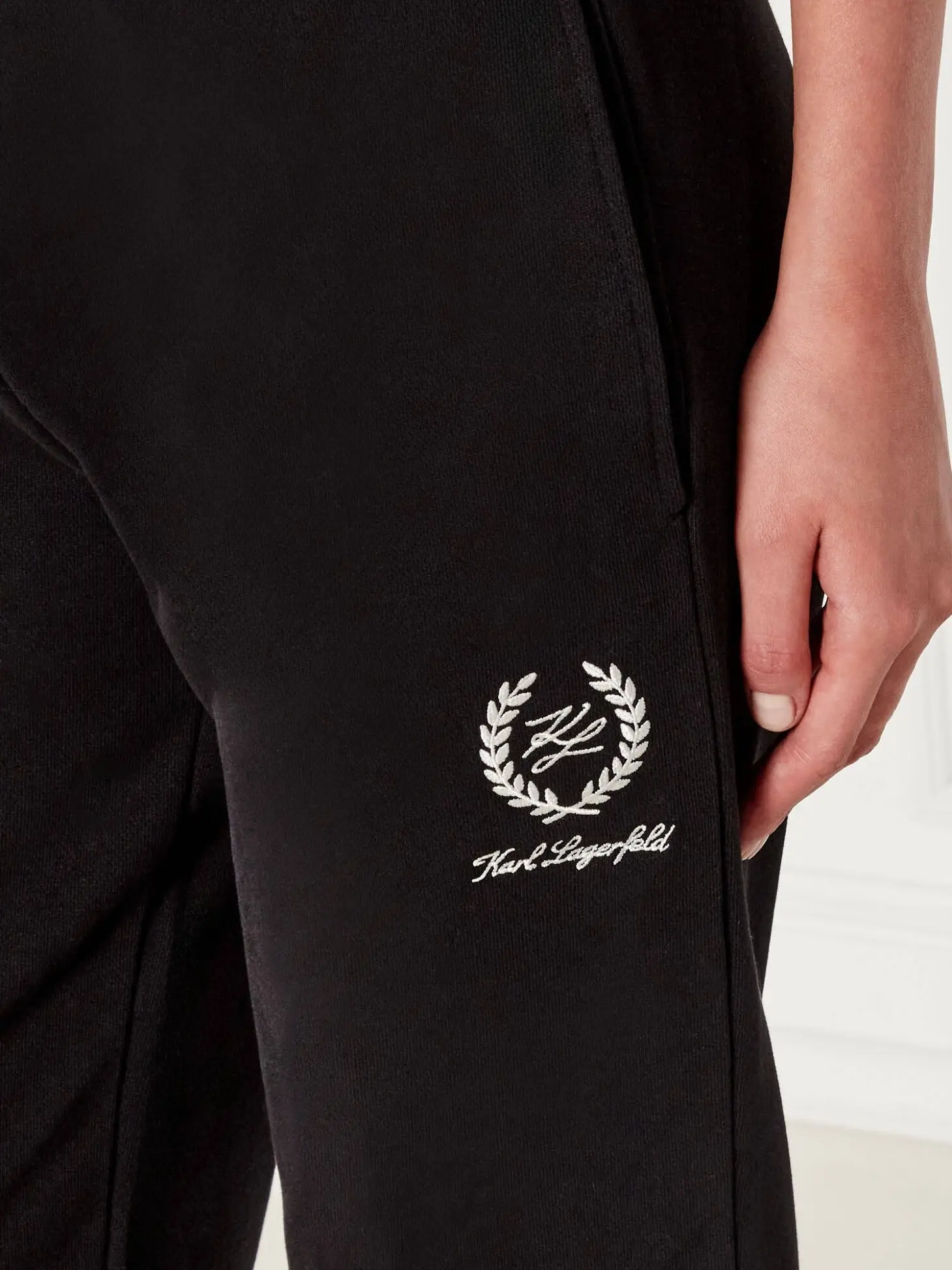 Брюки джоггеры женские