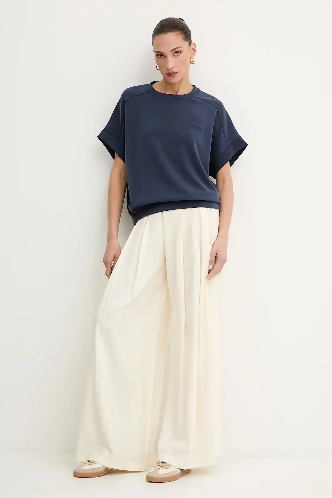 Футболка женская