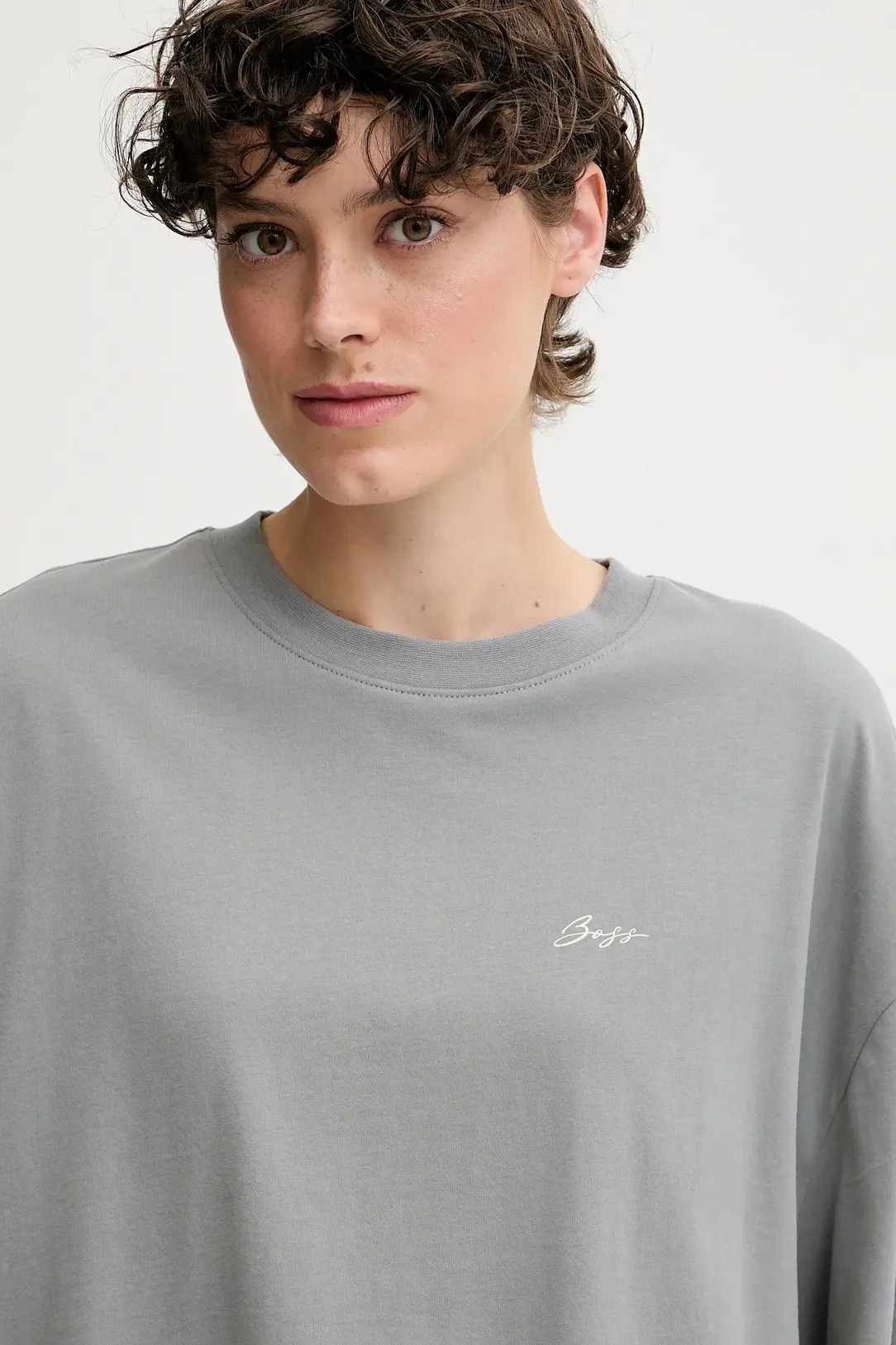 Футболка женская