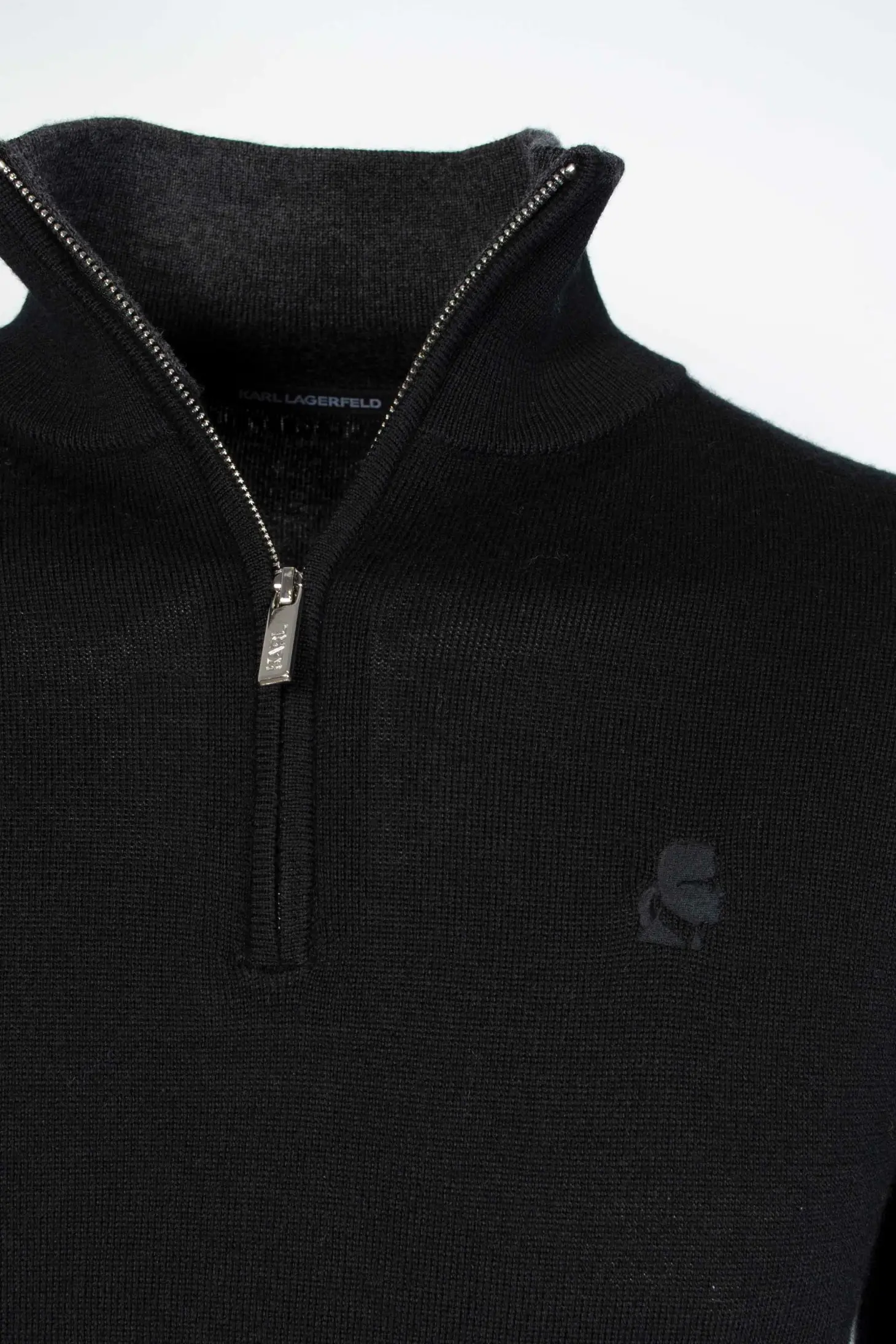 Свитер мужской