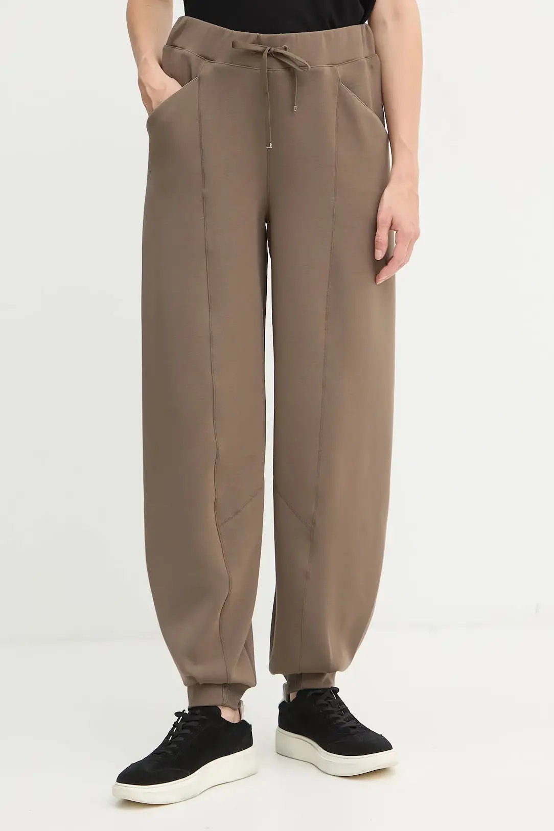 Брюки джоггеры женские