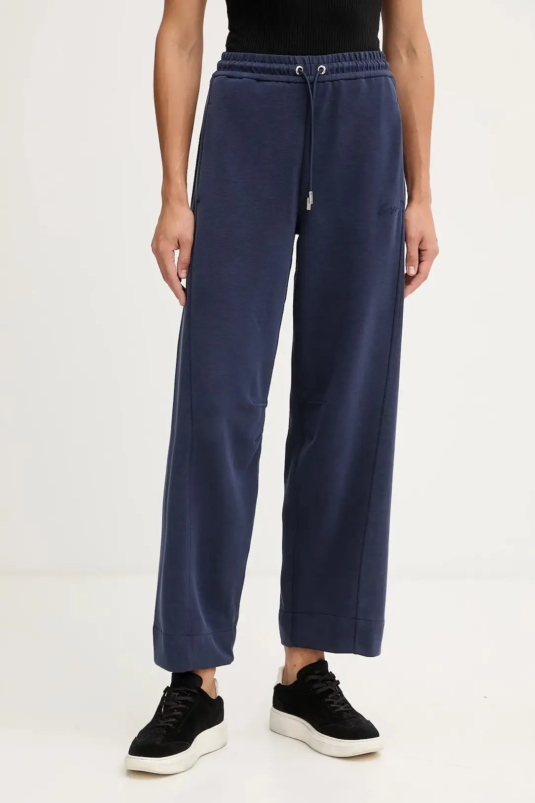 Брюки джоггеры женские