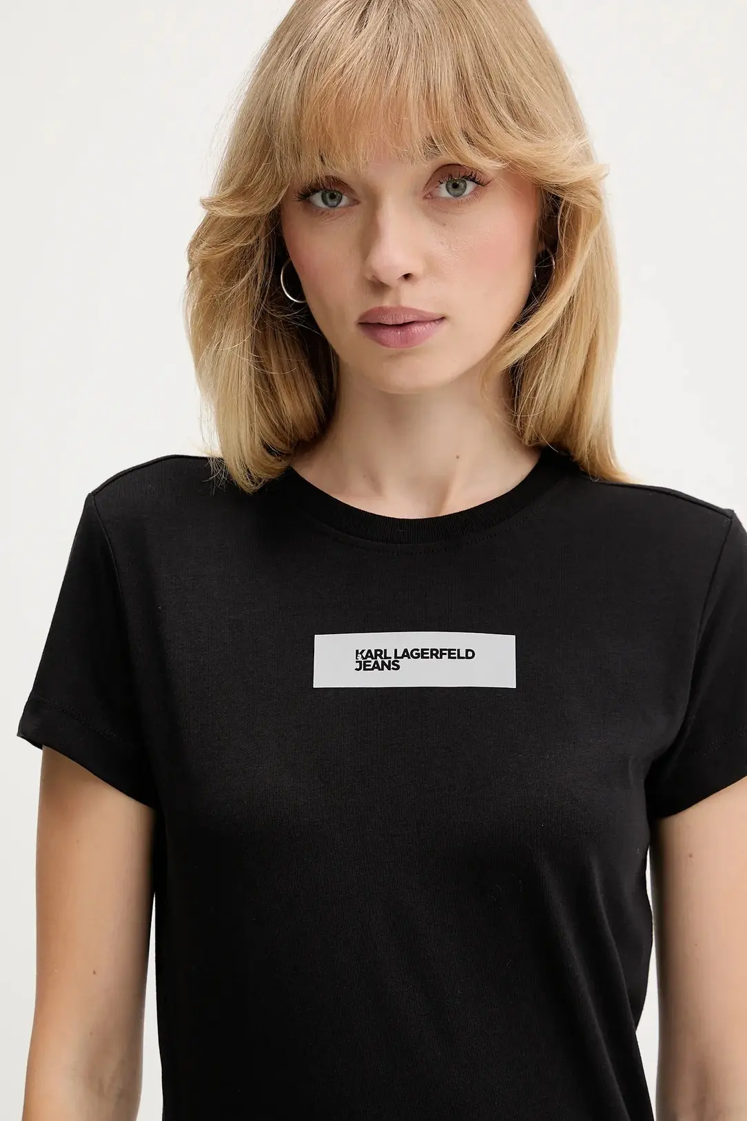 Футболка женская