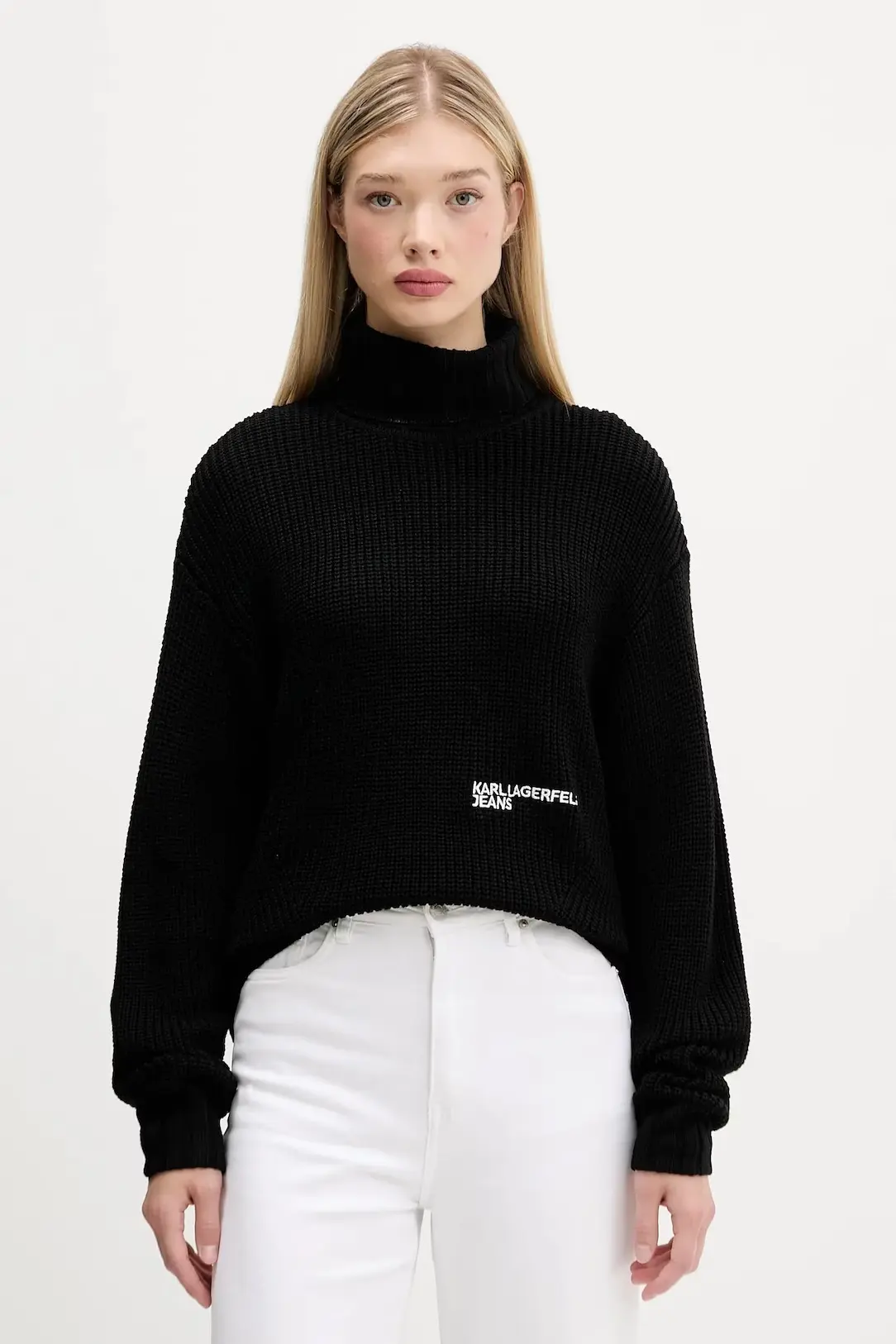 Свитер женский