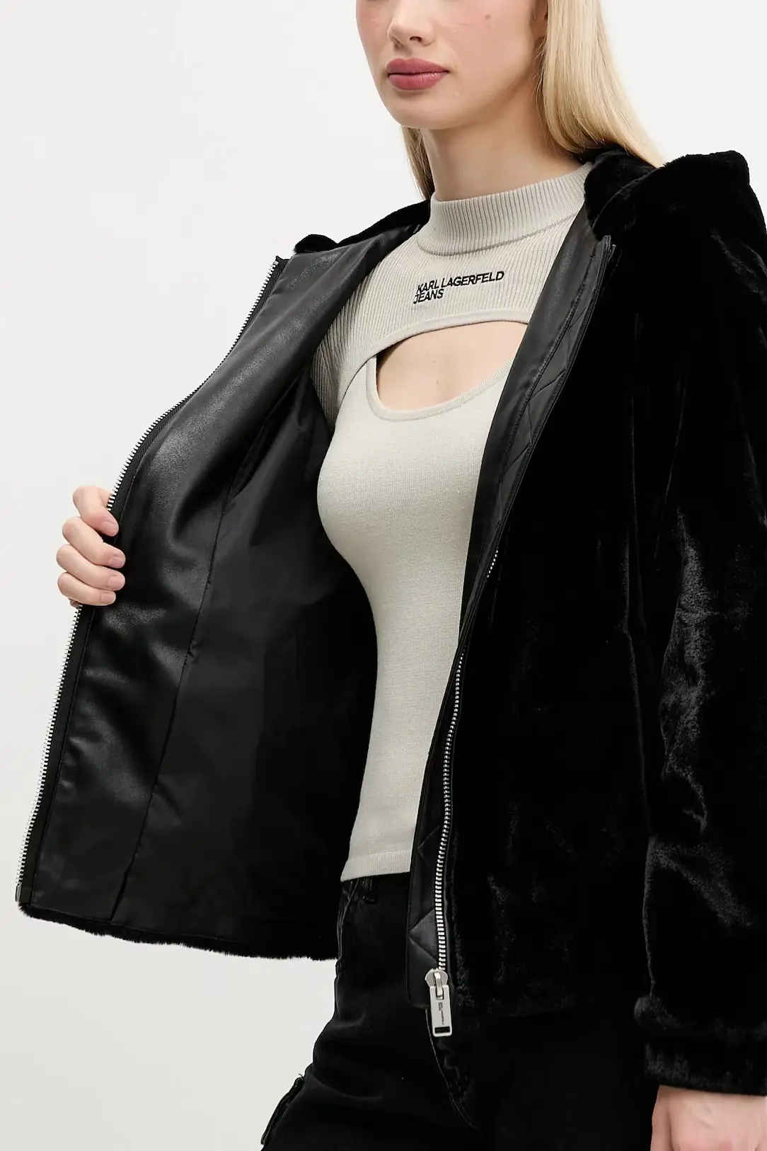 Куртка зимняя женская