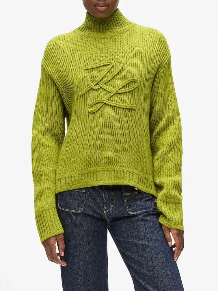 Свитер женский