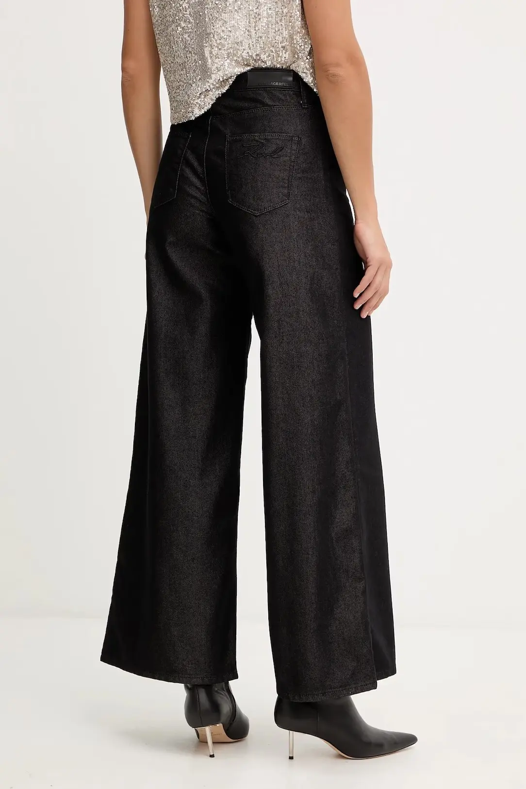 Джинсы широкие и клеш женские