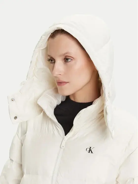 Пуховик женский