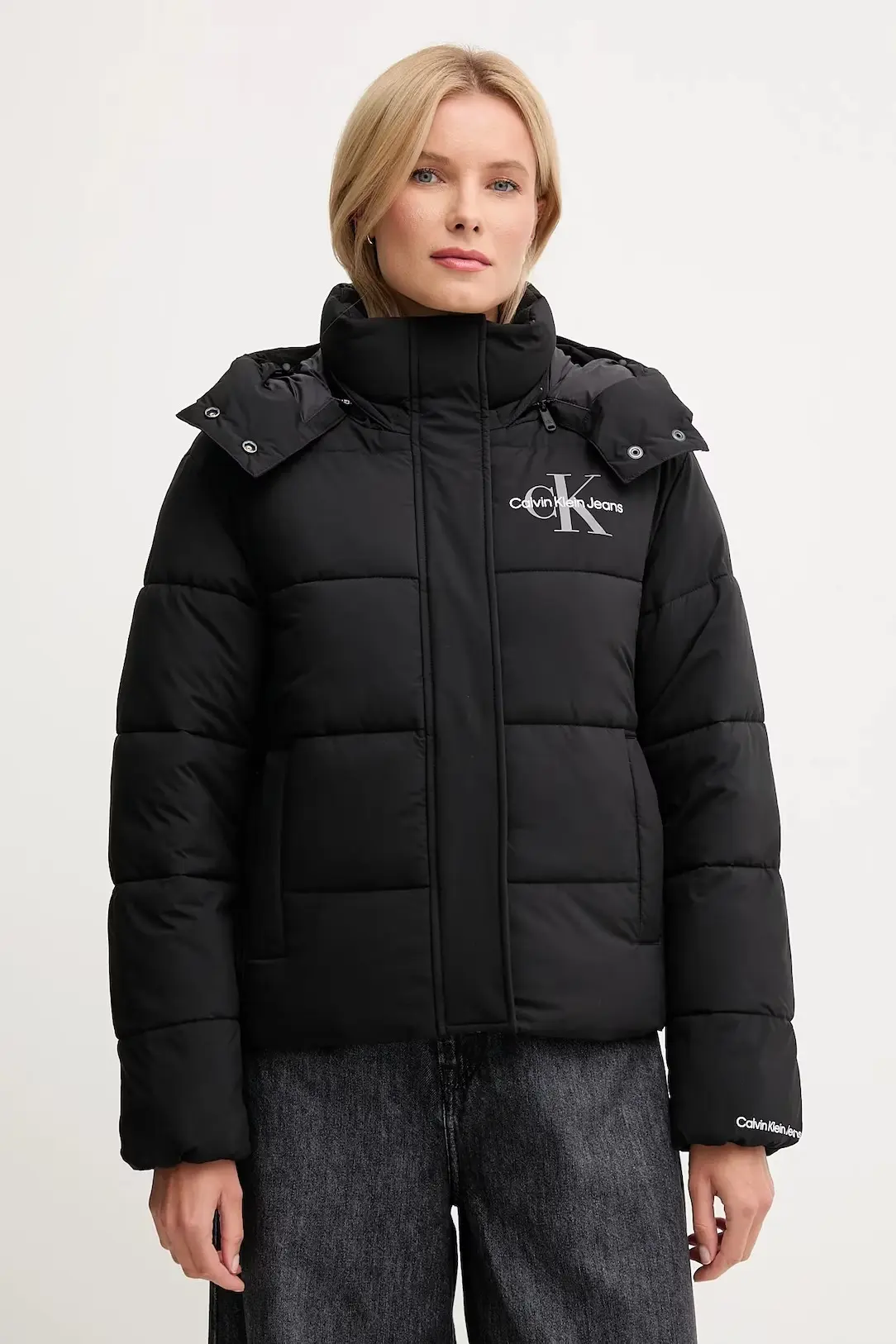 Куртка зимняя женская