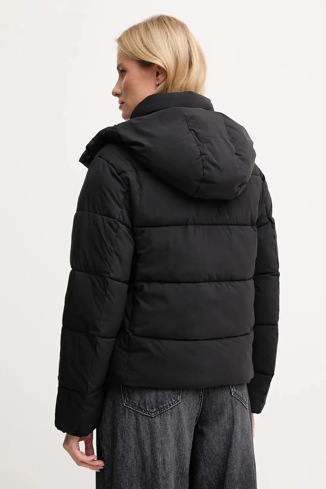 Куртка зимняя женская